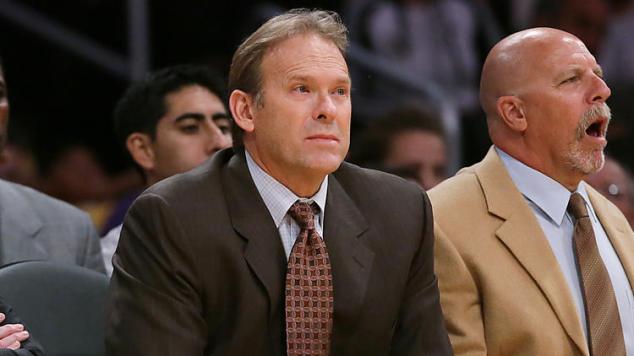 Lakers assistant coach Kurt Rambis (Robert Gauthier/LA Times)